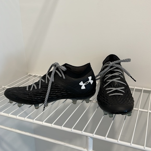 Under Armour Cleats - Picture 2 of 2
